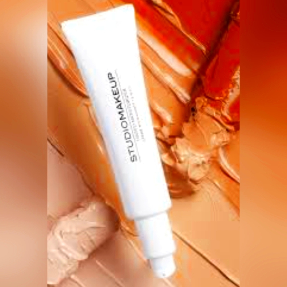 5/75$ STUDIOMAKEUP - Tinted Moisturizer